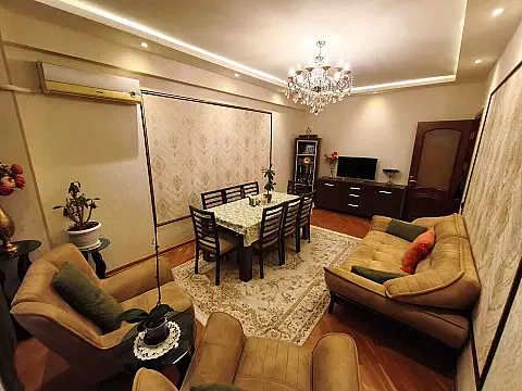 Satılır 3 otaqlı mənzil 110 m²