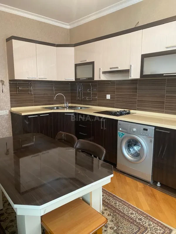 Satılır 3 otaqlı mənzil 120 m²