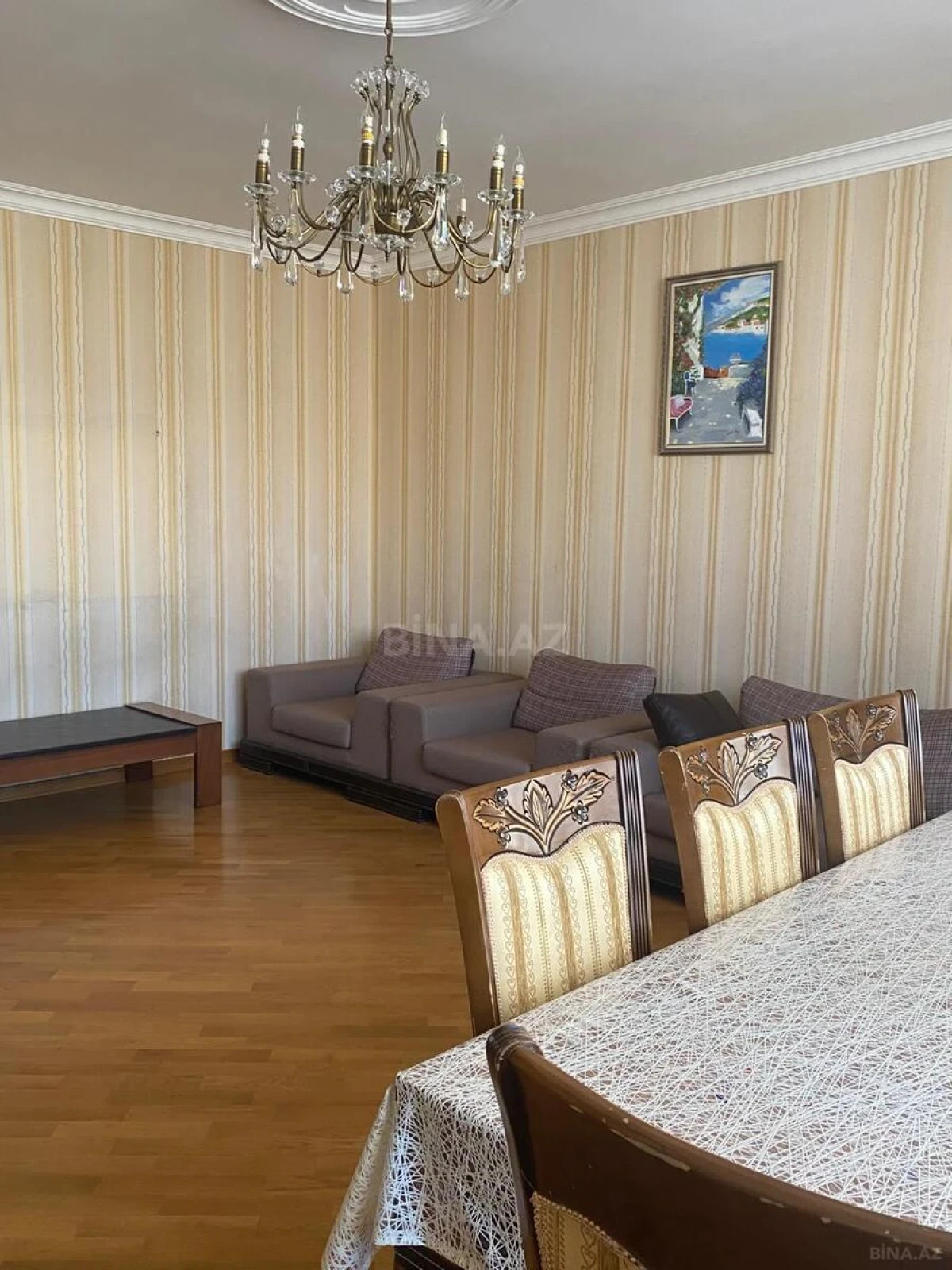 Satılır 3 otaqlı mənzil 120 m²