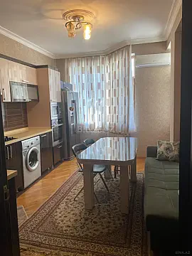 Satılır 3 otaqlı mənzil 120 m²