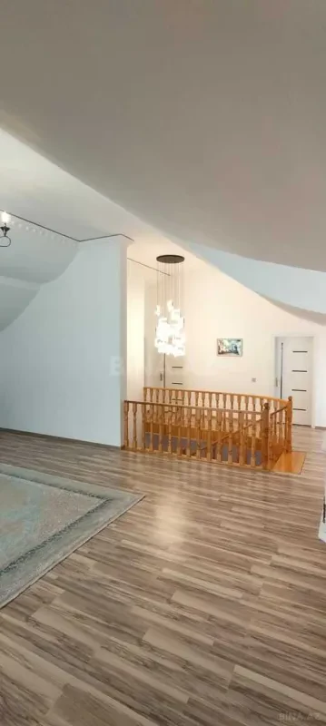 Kirayə verilir 5 otaqlı həyət evi 250 m²