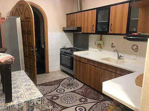 Satılır 4 otaqlı mənzil 115 m²