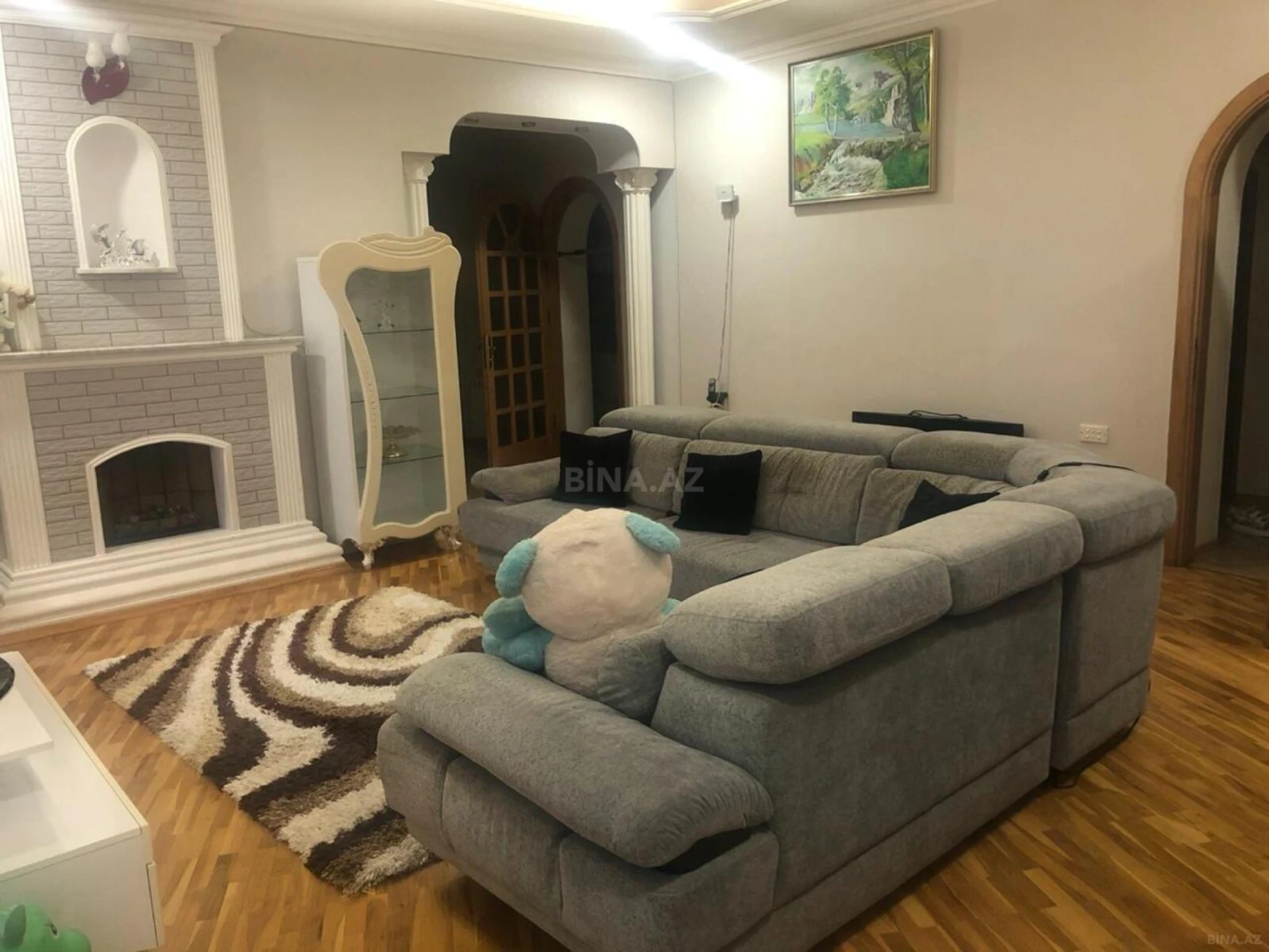 Satılır 4 otaqlı mənzil 115 m²