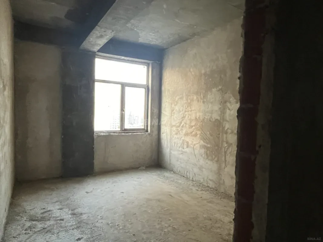 Satılır 2 otaqlı mənzil 97 m²