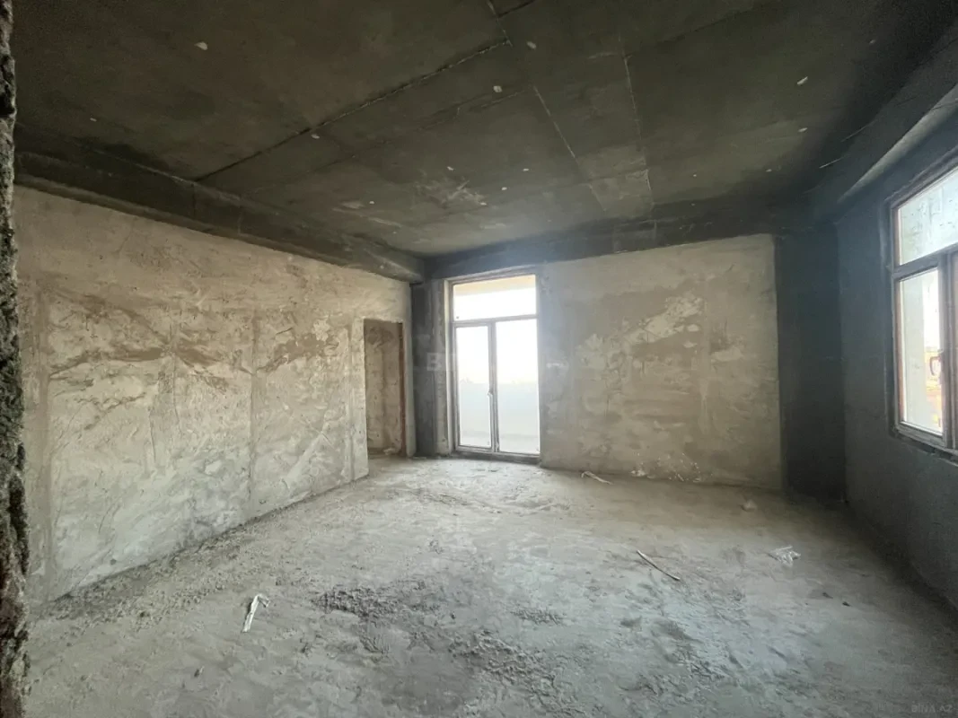 Satılır 2 otaqlı mənzil 97 m²