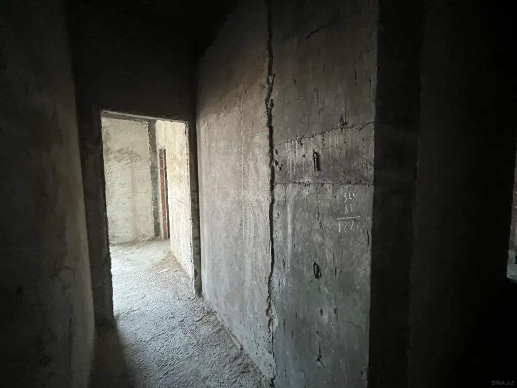 Satılır 2 otaqlı mənzil 97 m²