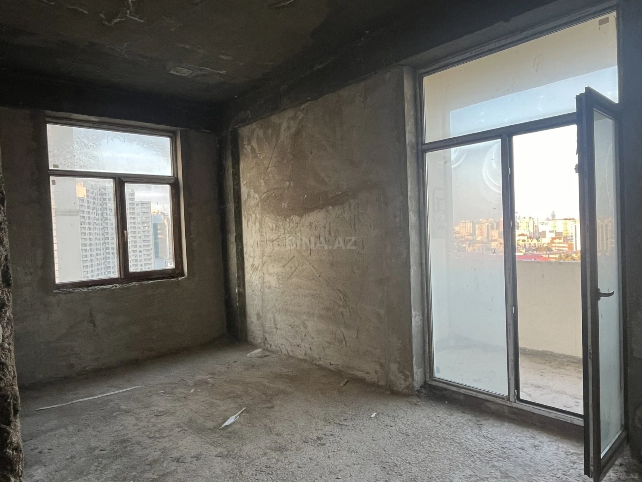 Satılır 2 otaqlı mənzil 97 m²