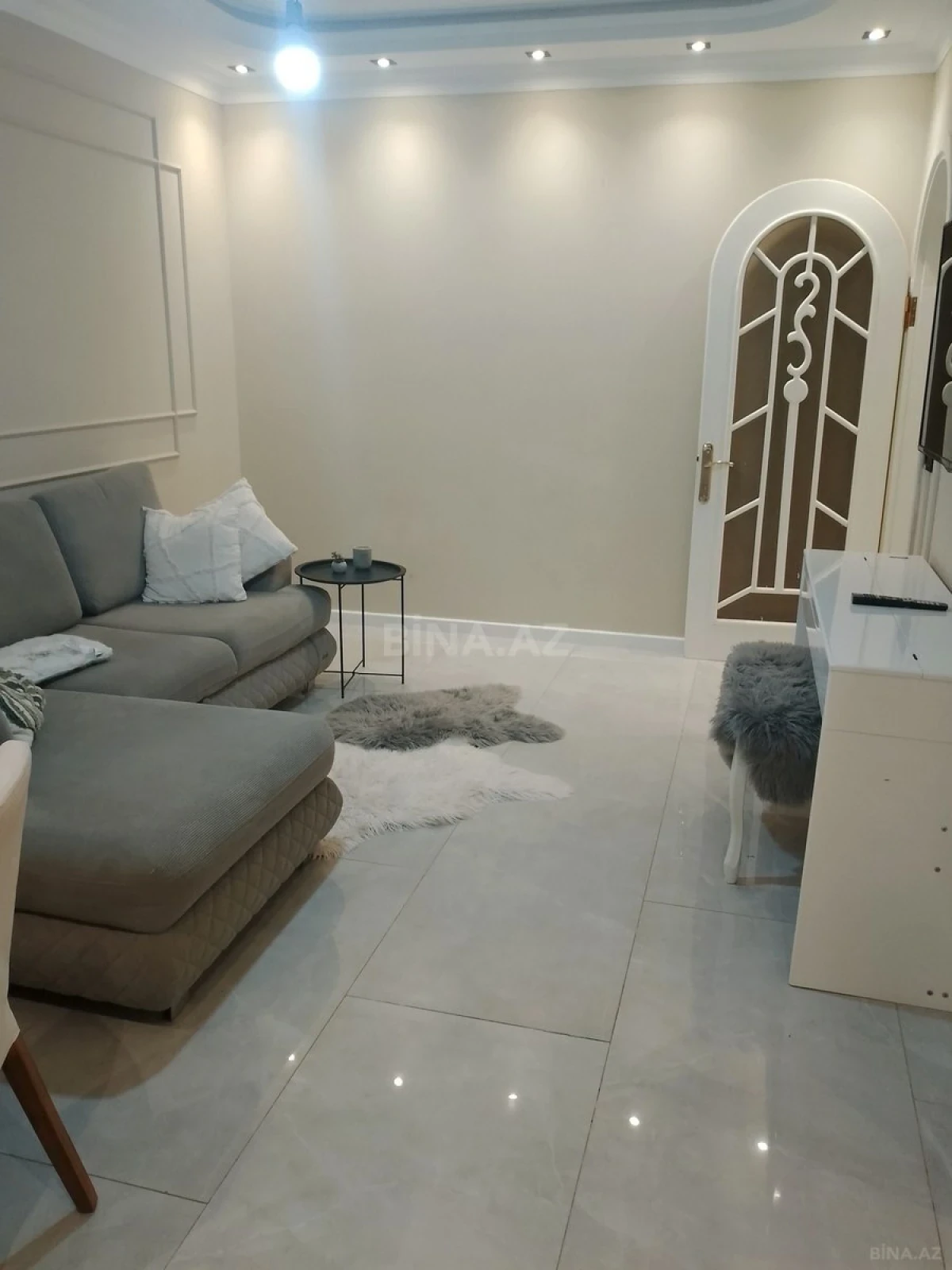 Kirayə verilir 2 otaqlı mənzil 55 m²