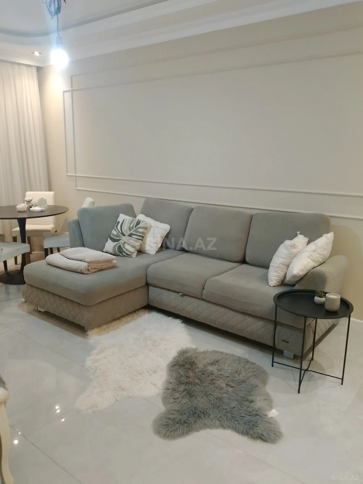 Kirayə verilir 2 otaqlı mənzil 55 m²
