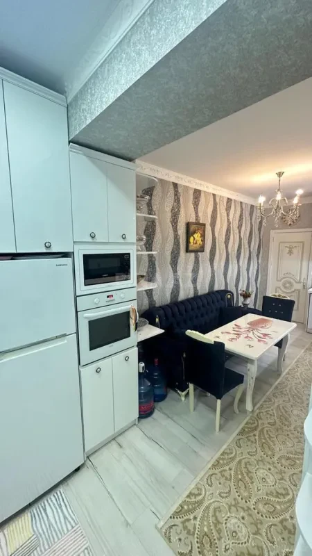 Satılır 4 otaqlı mənzil 148 m²
