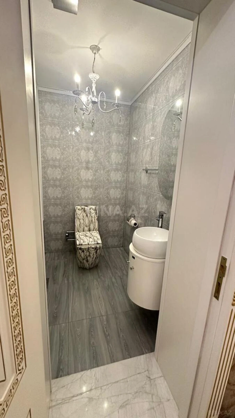 Satılır 4 otaqlı mənzil 148 m²