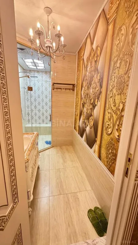 Satılır 4 otaqlı mənzil 148 m²