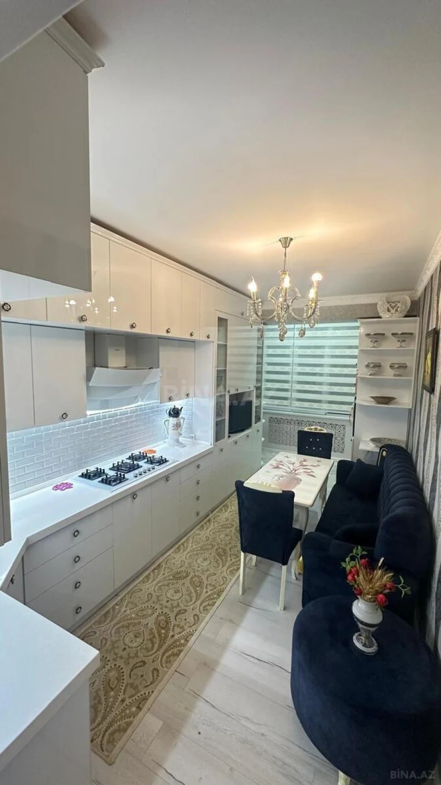 Satılır 4 otaqlı mənzil 148 m²