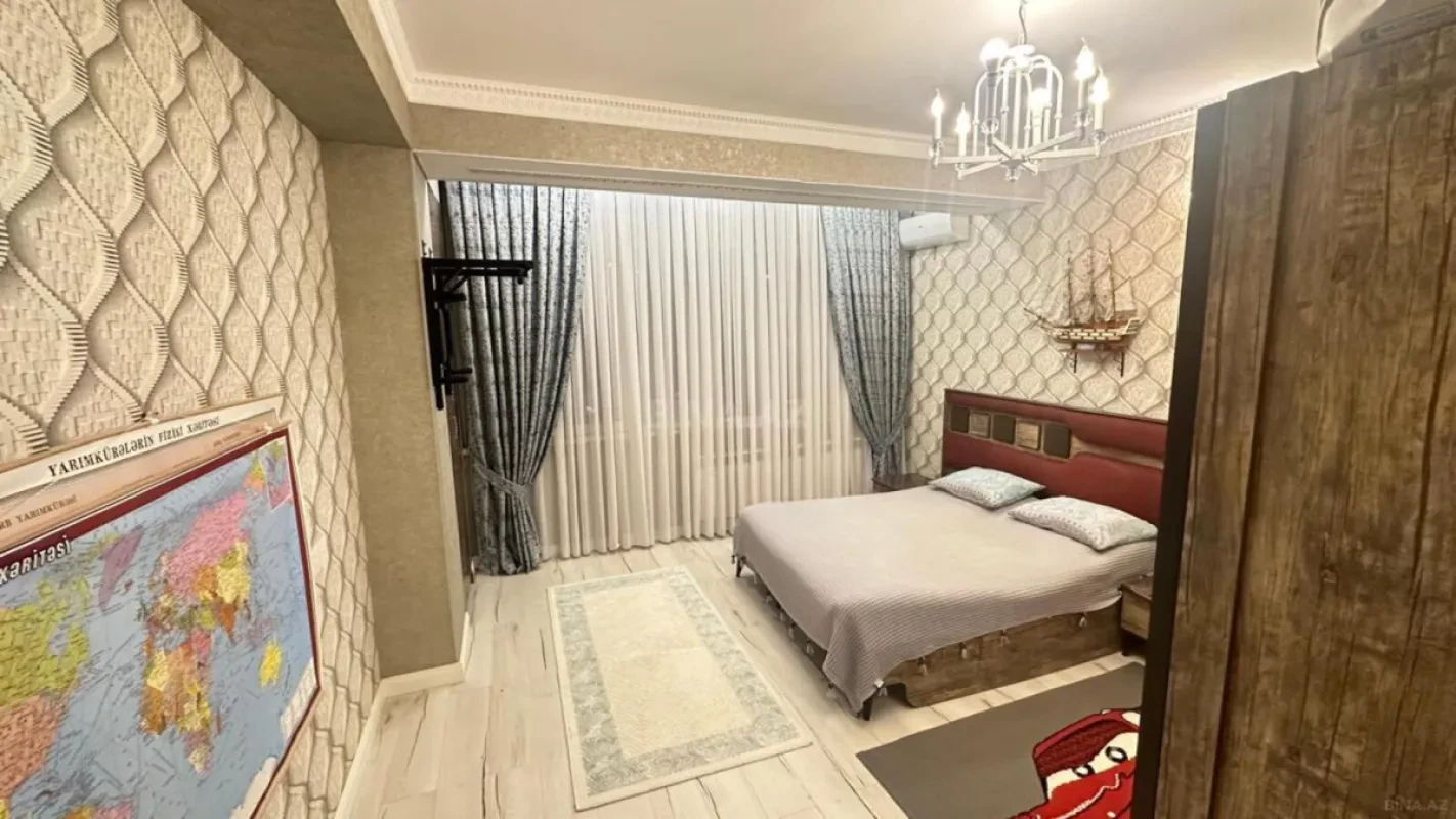 Satılır 4 otaqlı mənzil 148 m²