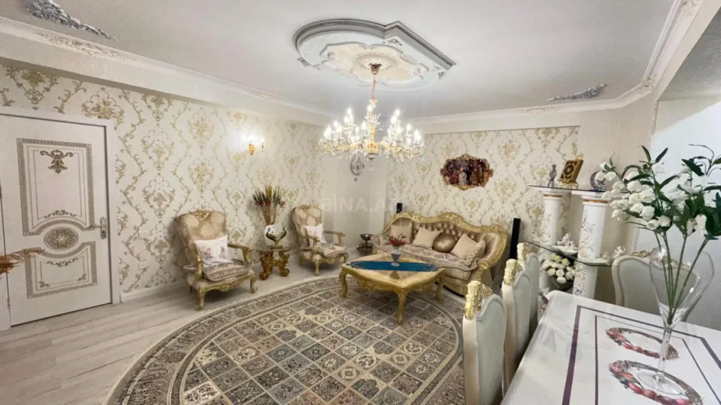 Satılır 4 otaqlı mənzil 148 m²
