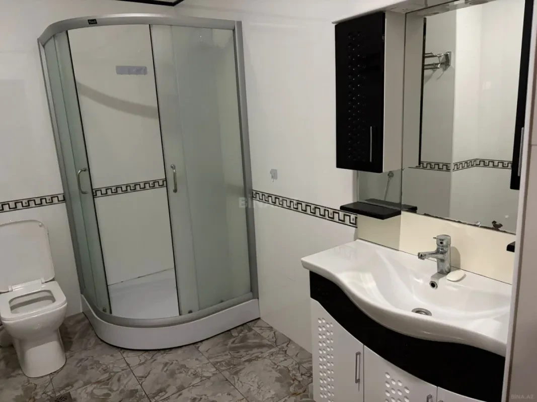 Satılır 3 otaqlı mənzil 128 m²