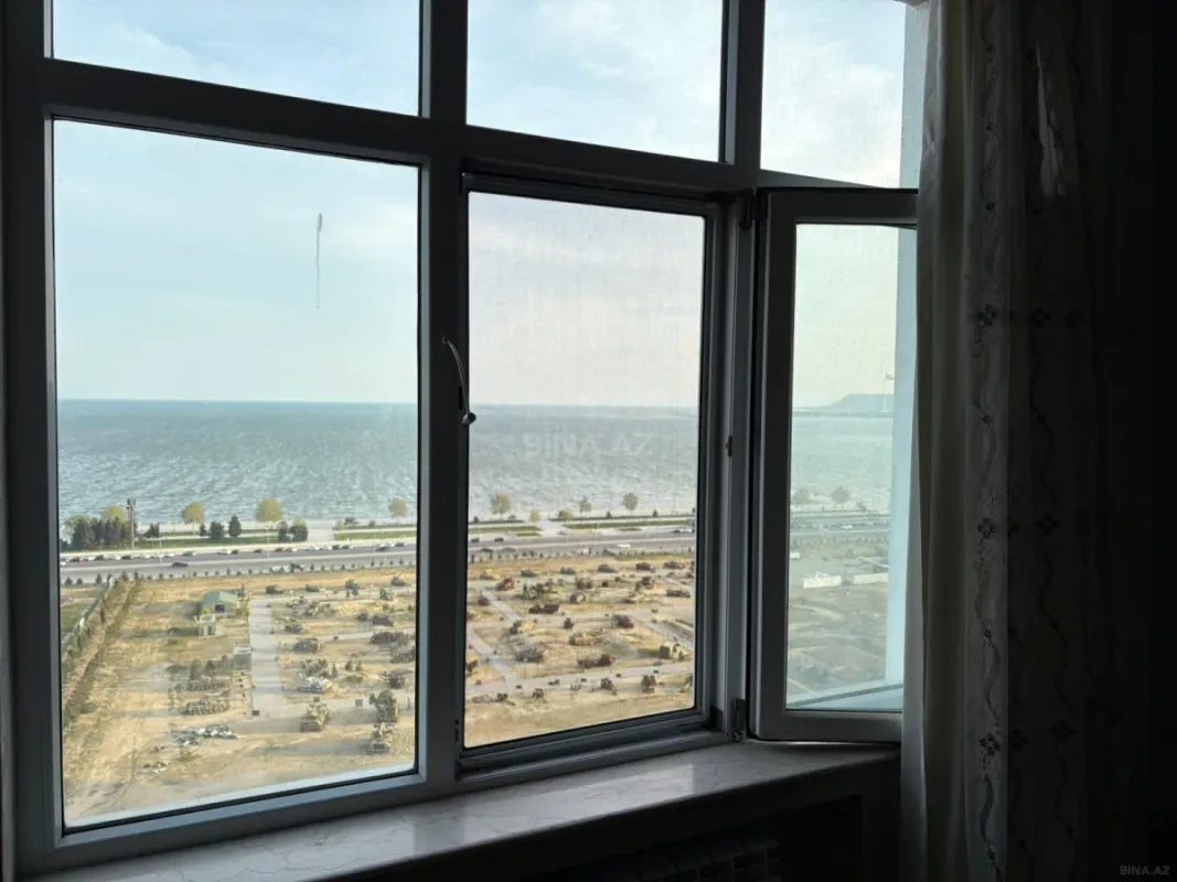 Satılır 3 otaqlı mənzil 128 m²