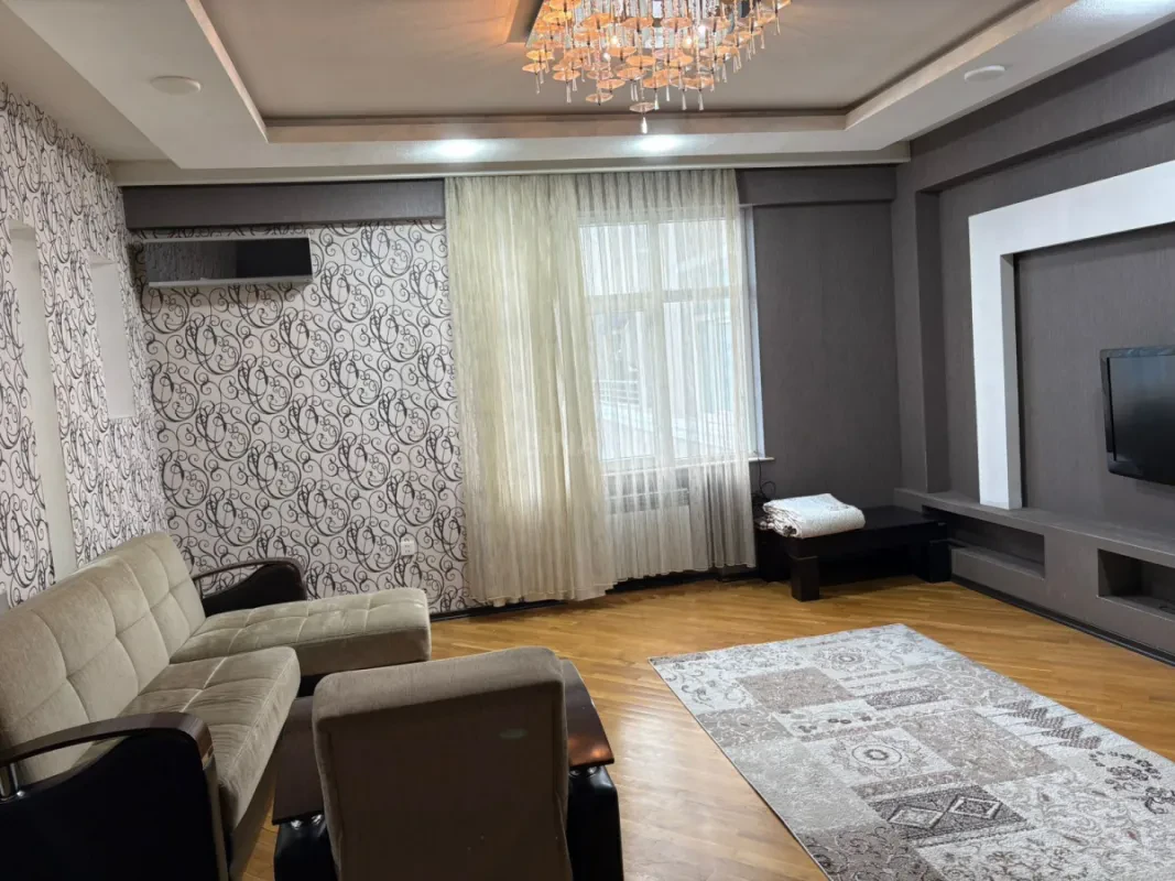 Satılır 3 otaqlı mənzil 128 m²