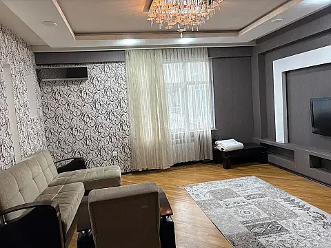 Satılır 3 otaqlı mənzil 128 m²