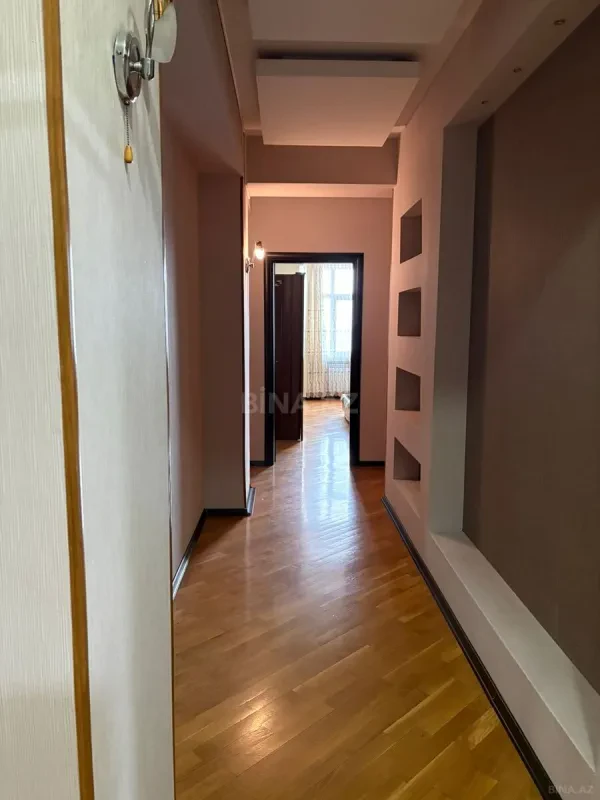 Satılır 3 otaqlı mənzil 128 m²
