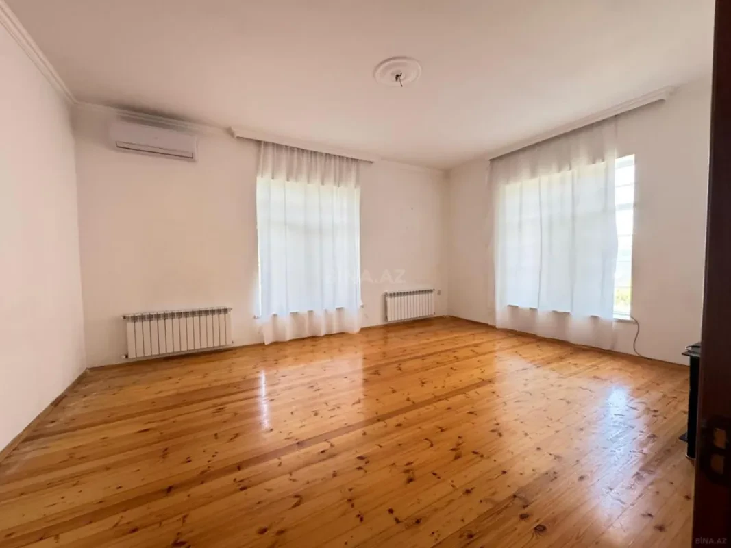 Satılır 4 otaqlı həyət evi 250 m²