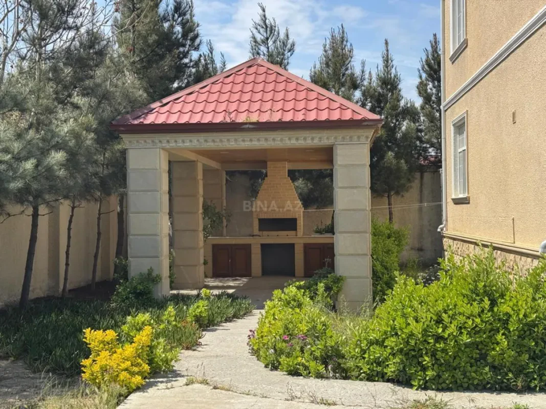 Satılır 4 otaqlı həyət evi 250 m²