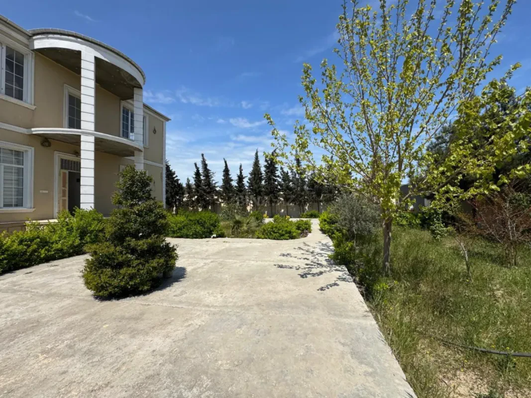 Satılır 4 otaqlı həyət evi 250 m²