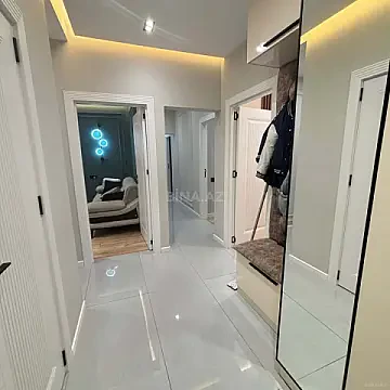 Satılır 5 otaqlı mənzil 110 m²