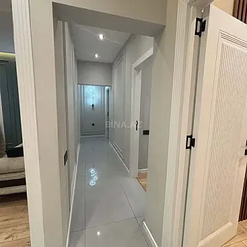 Satılır 5 otaqlı mənzil 110 m²