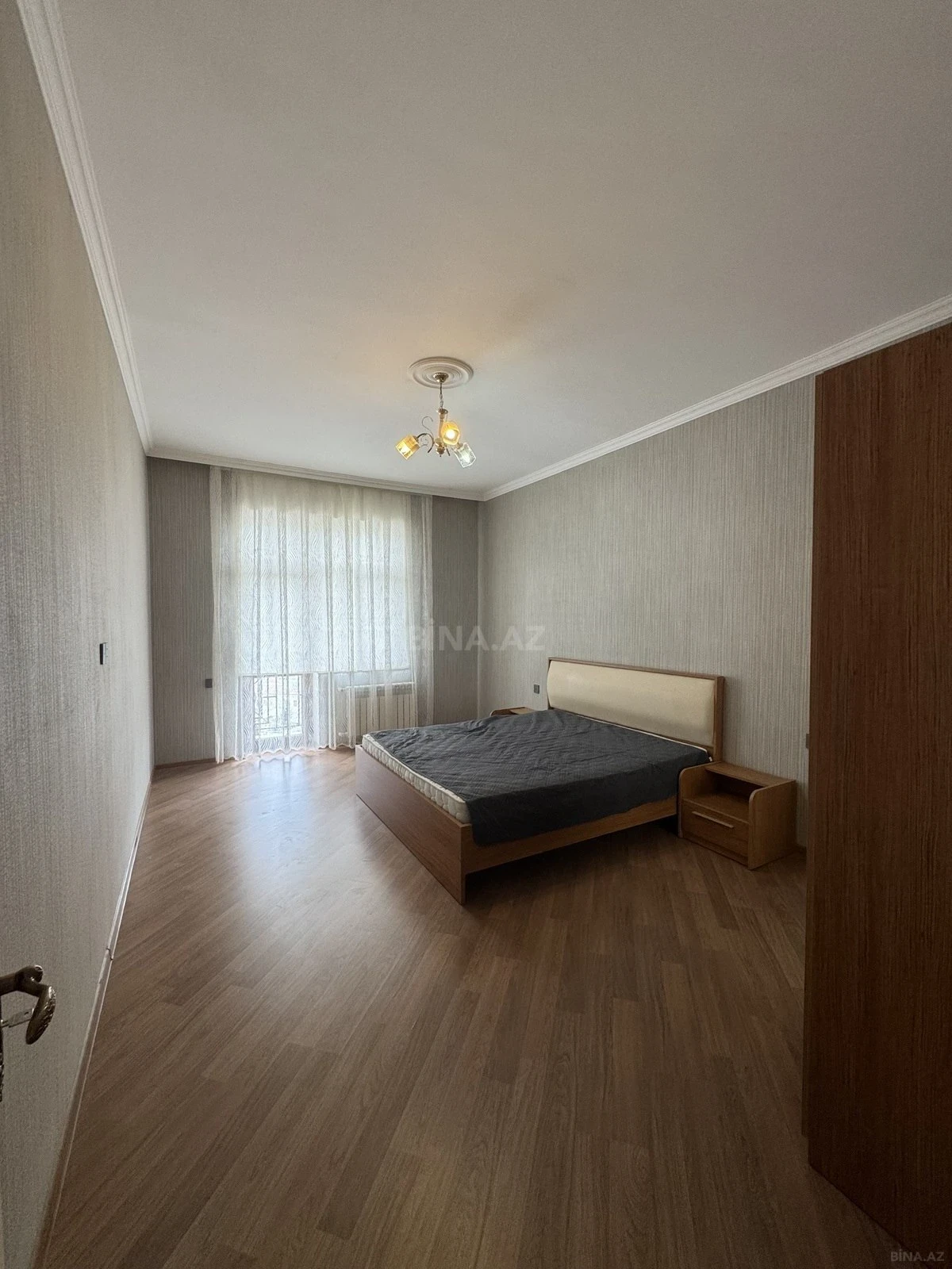 Kirayə verilir 3 otaqlı mənzil 120 m²