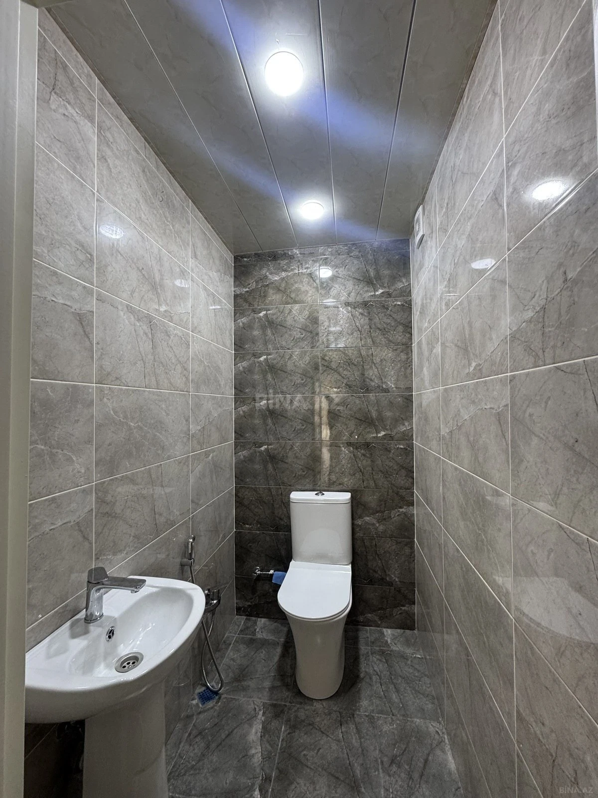 Kirayə verilir 3 otaqlı mənzil 120 m²