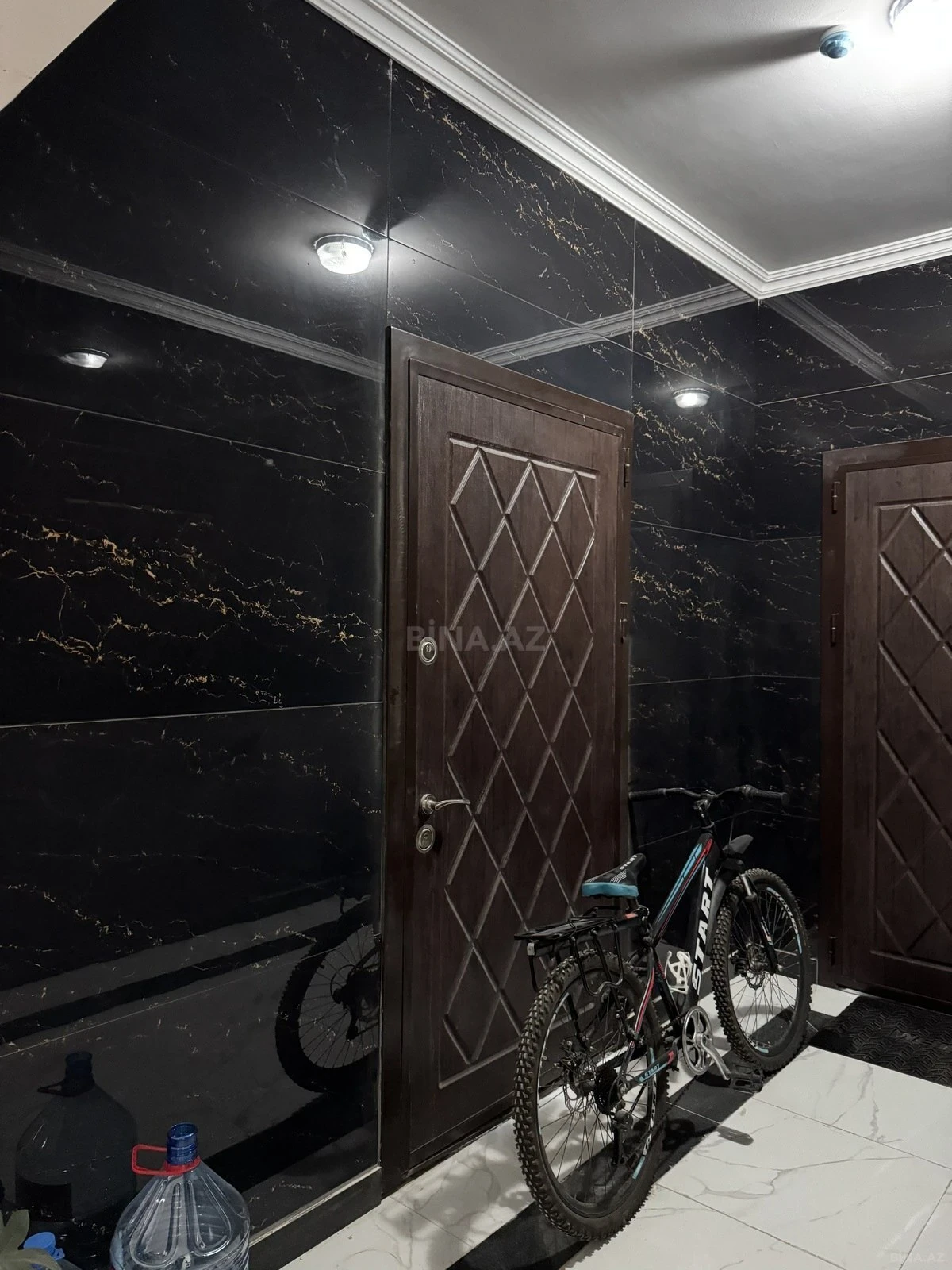 Satılır 3 otaqlı mənzil 97 m²