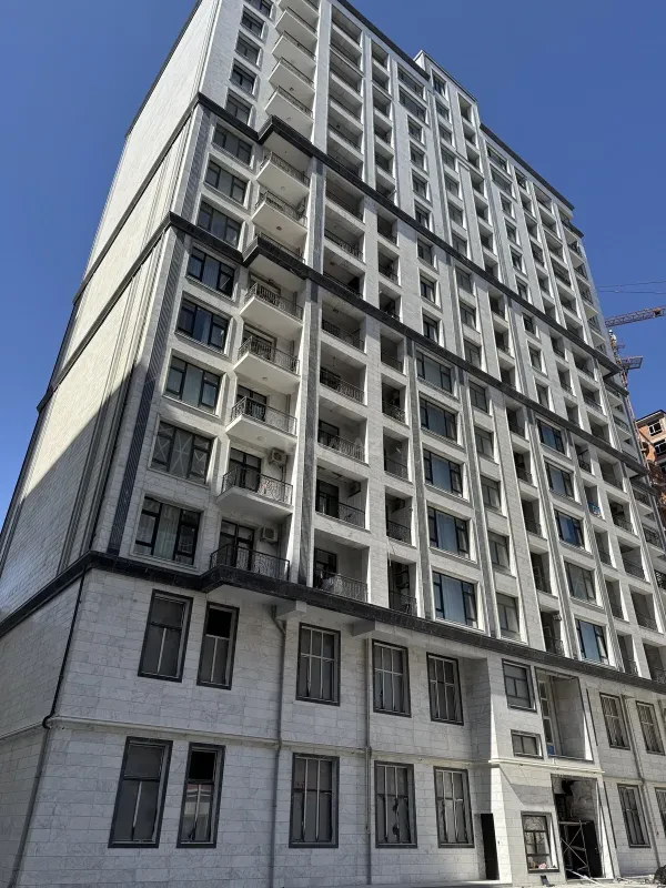Satılır 3 otaqlı mənzil 97 m²