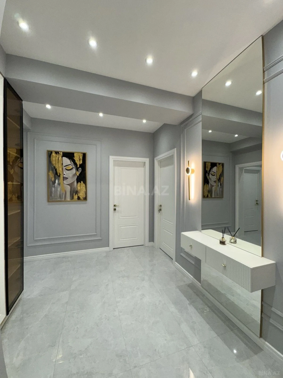 Satılır 3 otaqlı mənzil 97 m²