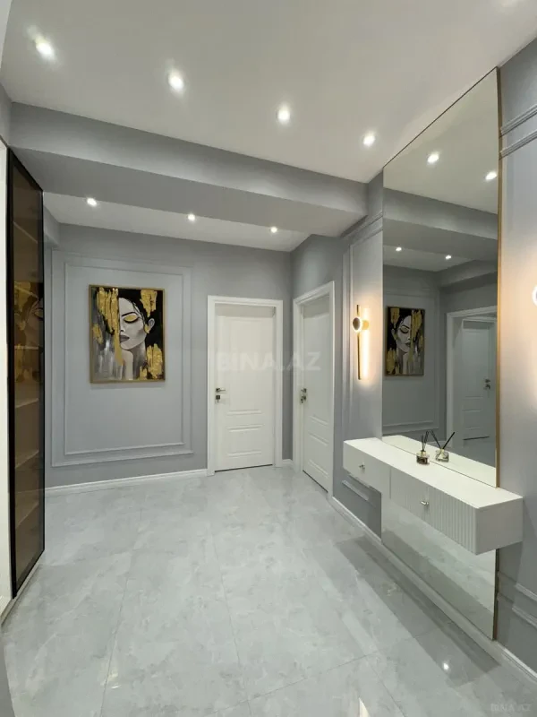 Satılır 3 otaqlı mənzil 97 m²