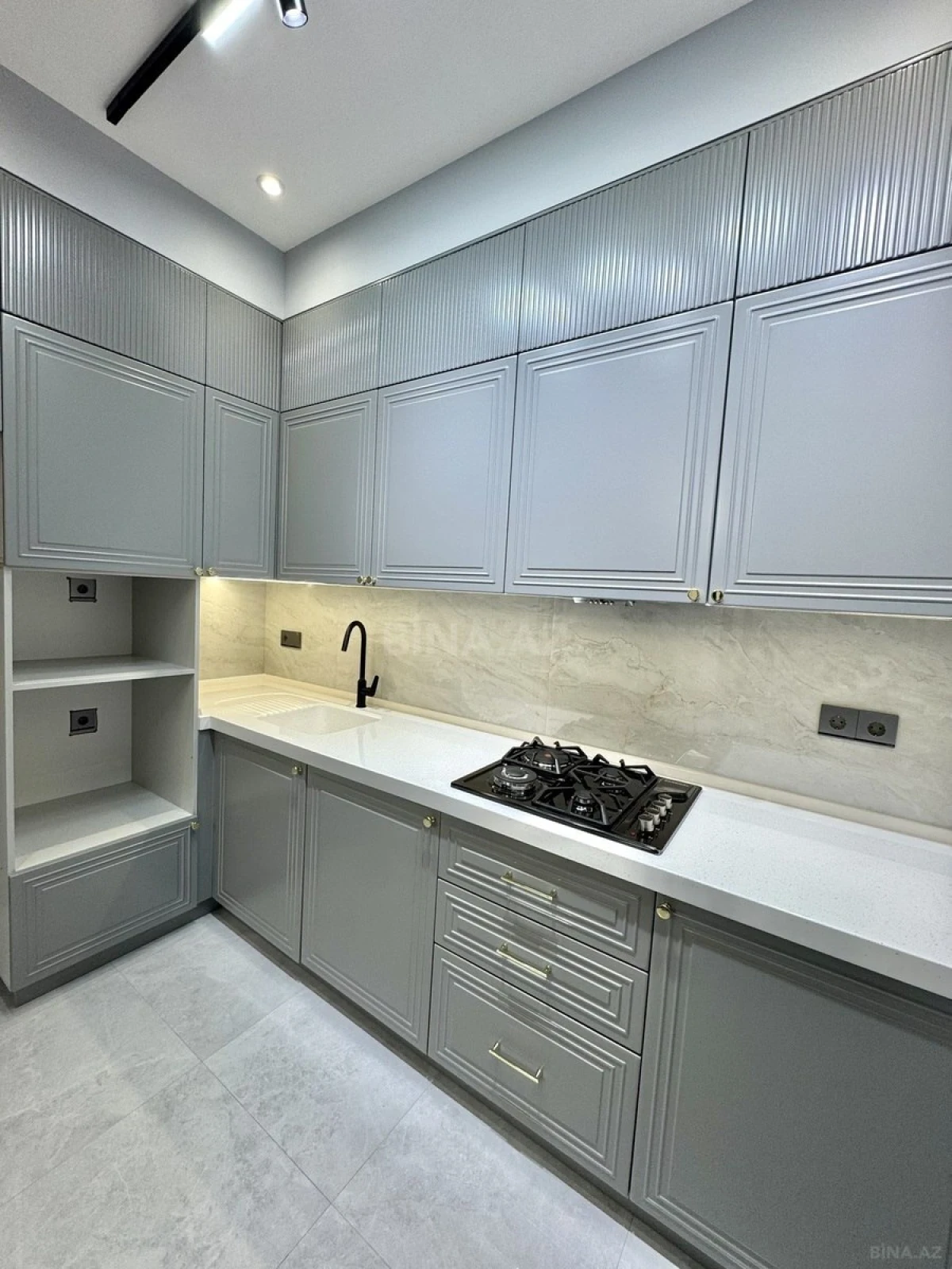 Satılır 3 otaqlı mənzil 97 m²