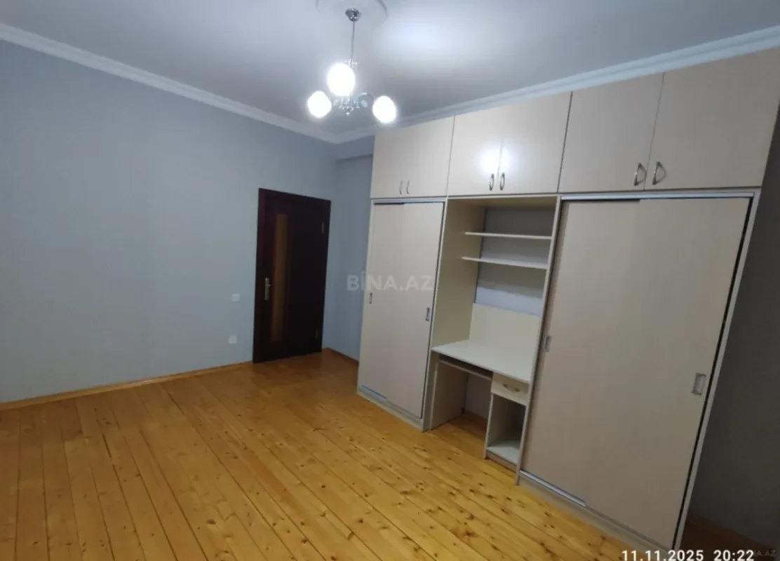 Kirayə verilir 3 otaqlı mənzil 130 m²