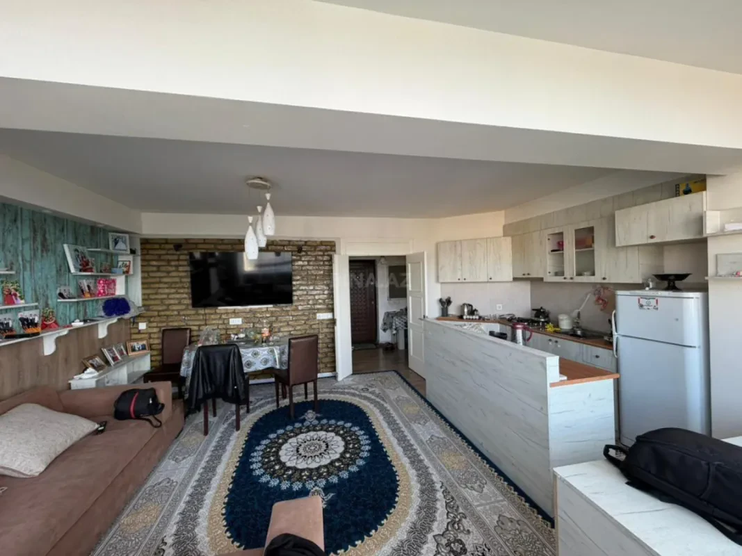 Satılır 2 otaqlı mənzil 65 m²