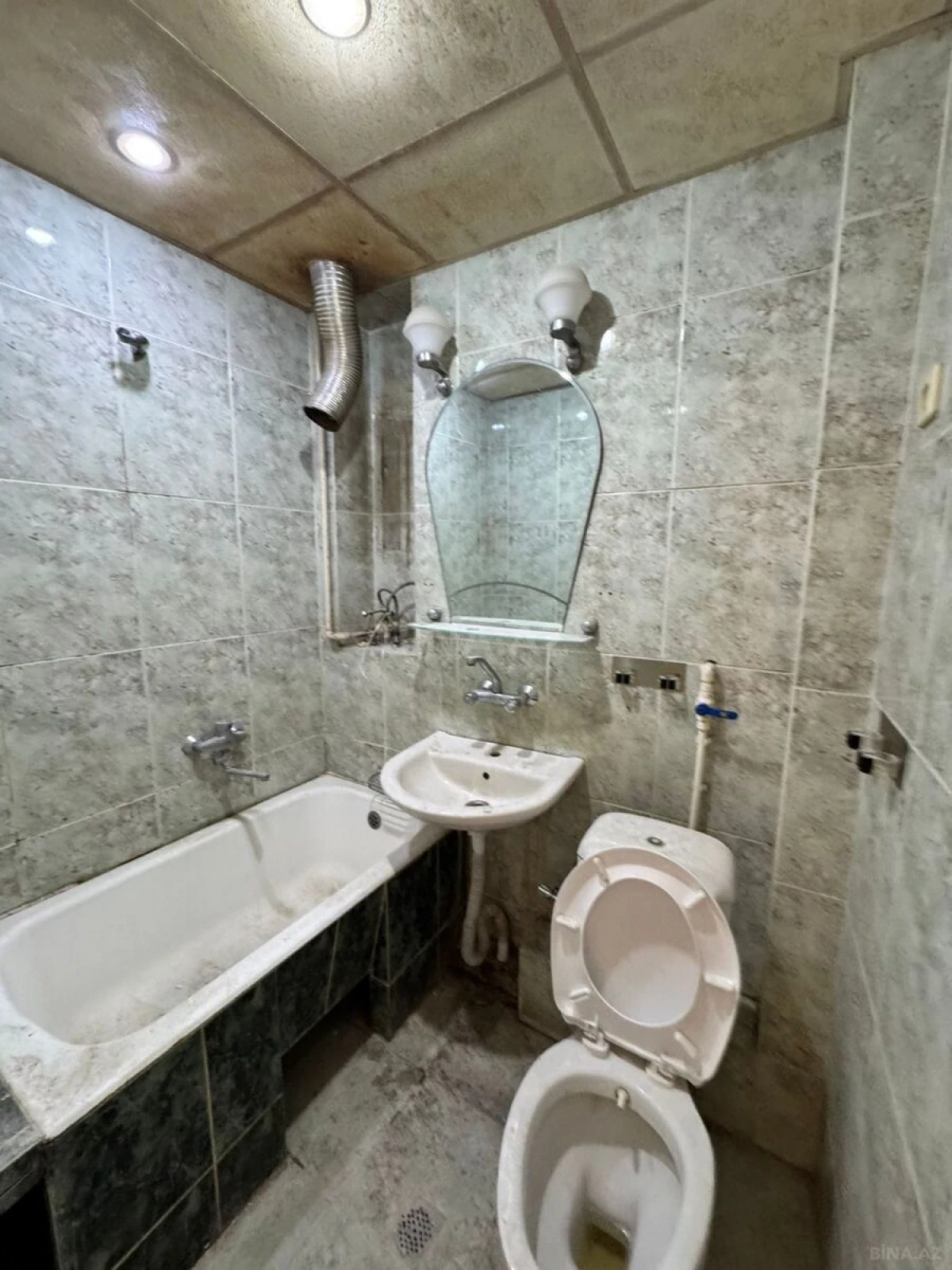 Satılır 2 otaqlı mənzil 48 m²