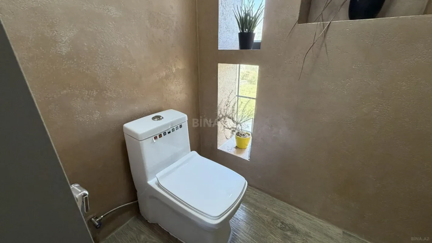 Satılır 6 otaqlı həyət evi 300 m²