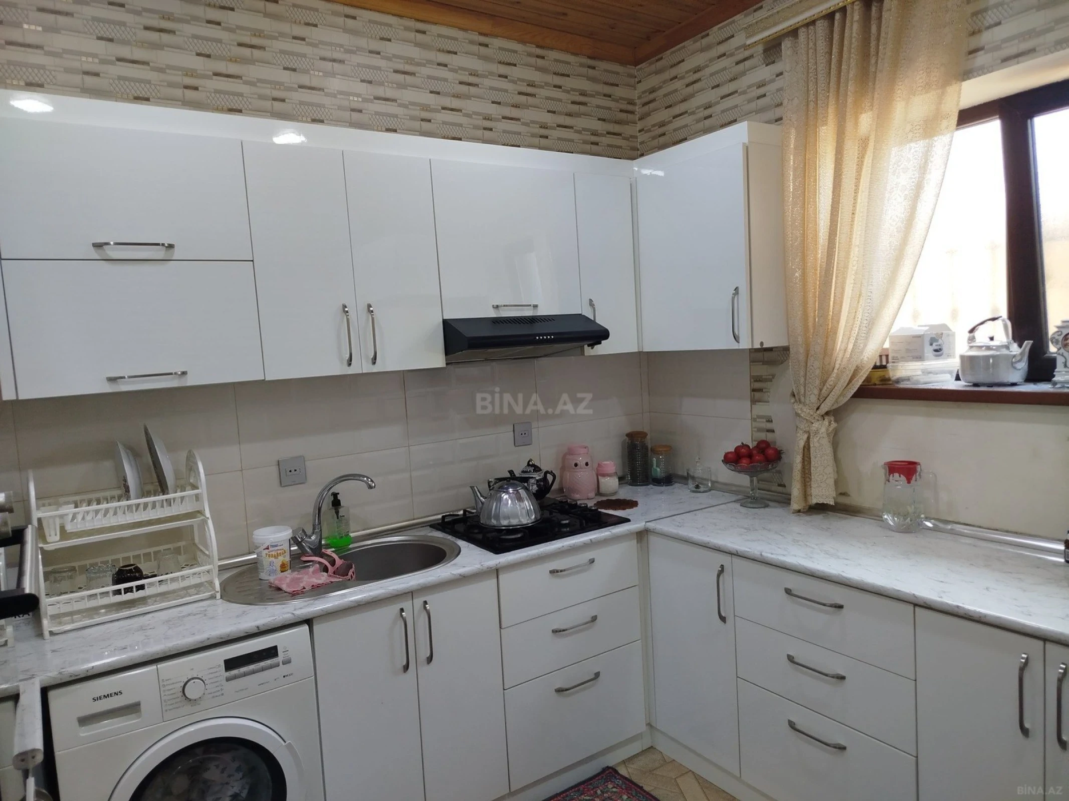 Satılır 6 otaqlı həyət evi 160 m²