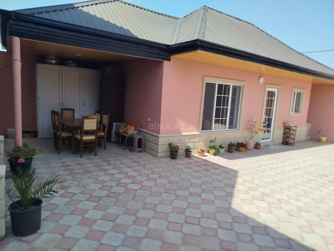 Satılır 6 otaqlı həyət evi 160 m²