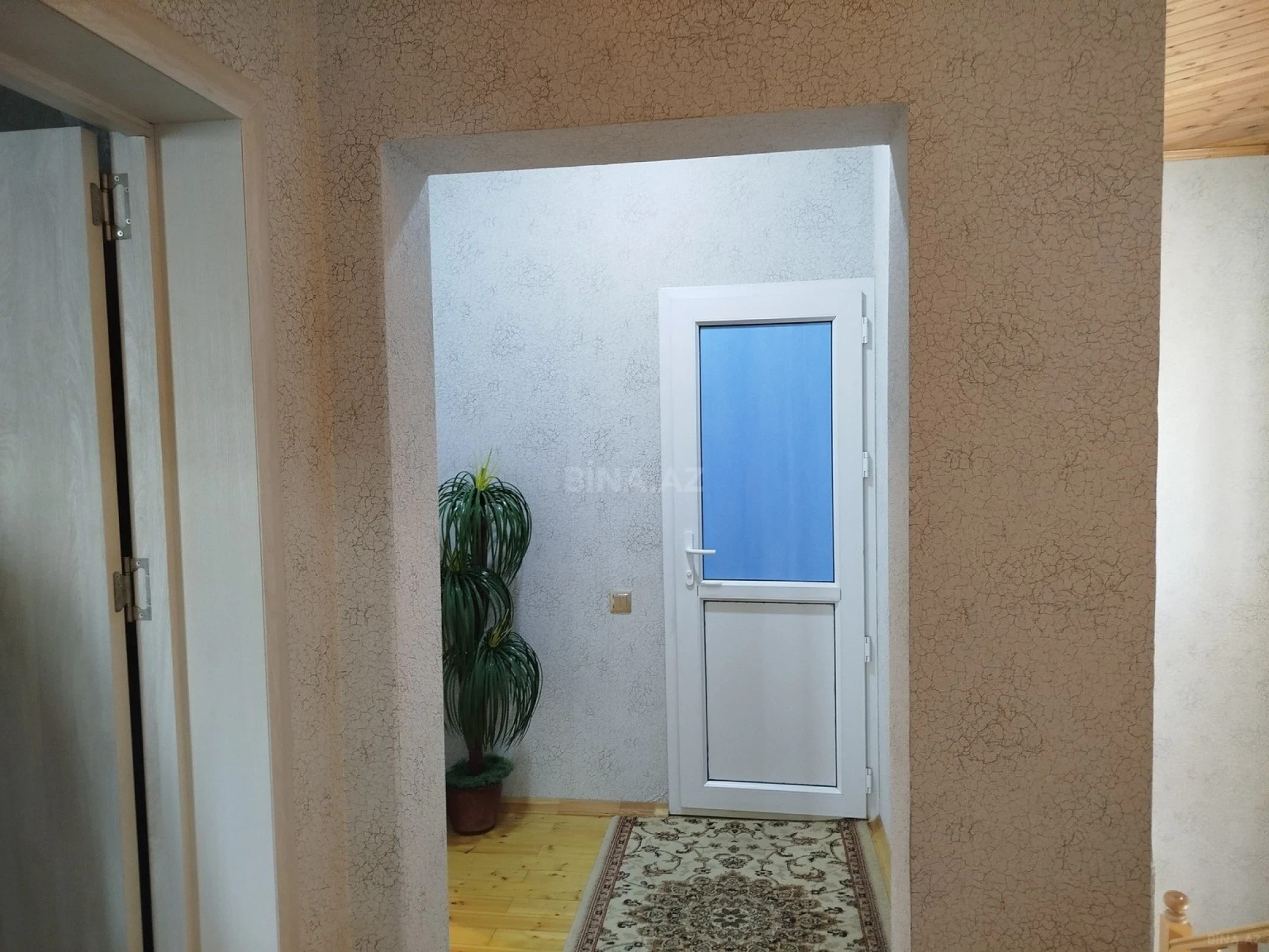 Satılır 6 otaqlı həyət evi 160 m²