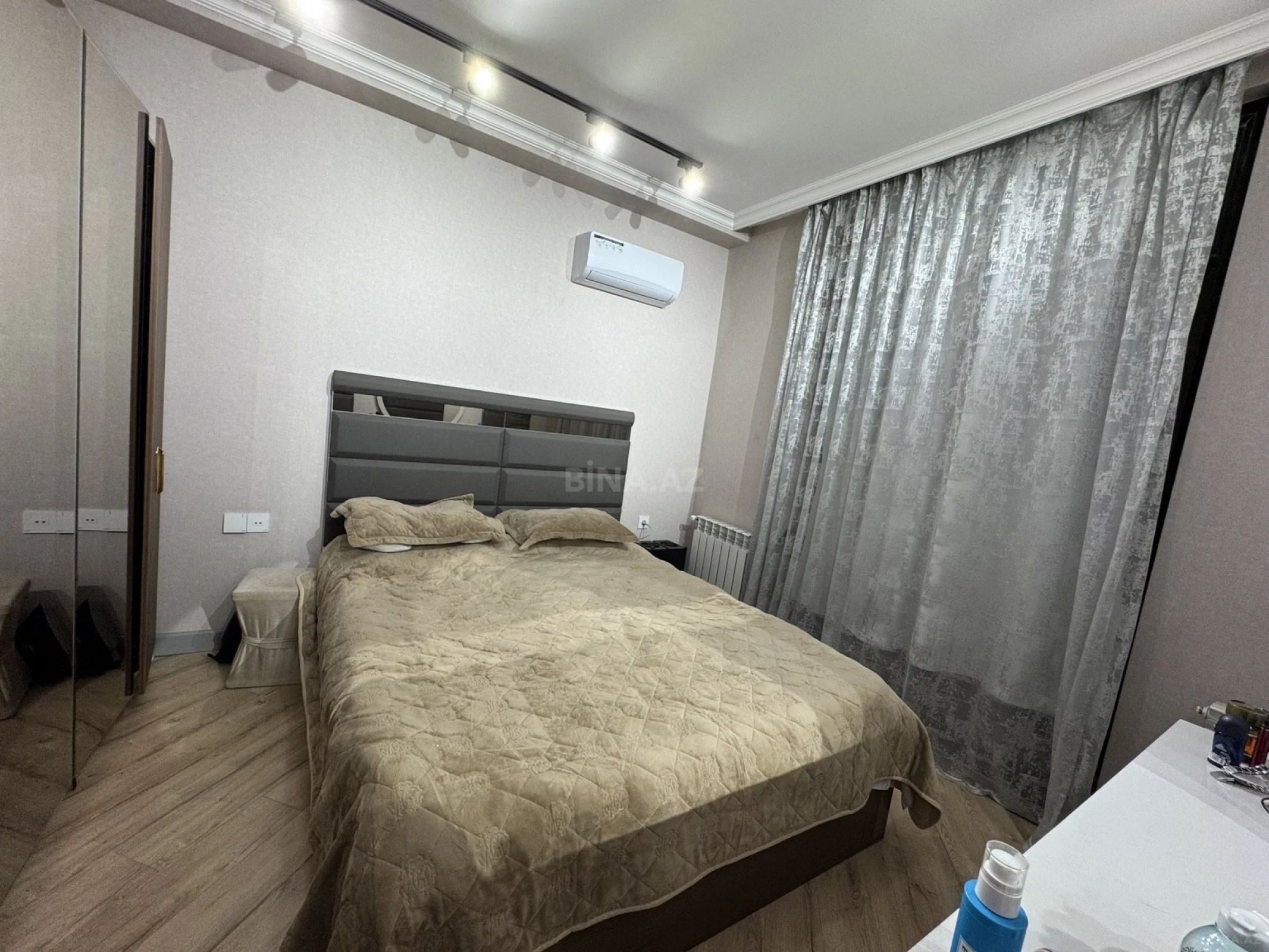 Satılır 2 otaqlı mənzil 67 m²