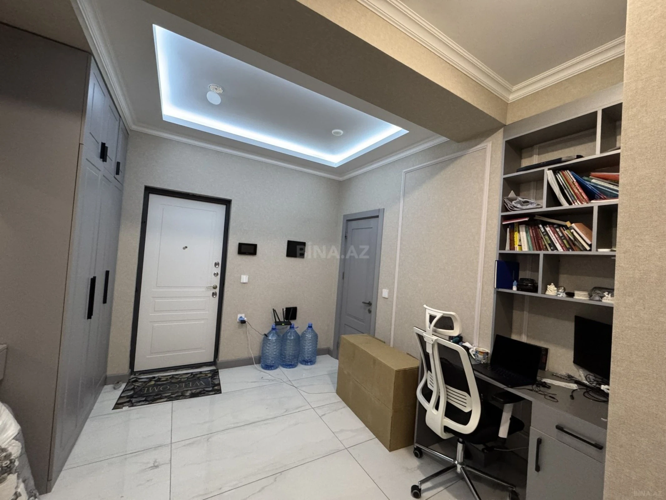Satılır 2 otaqlı mənzil 67 m²