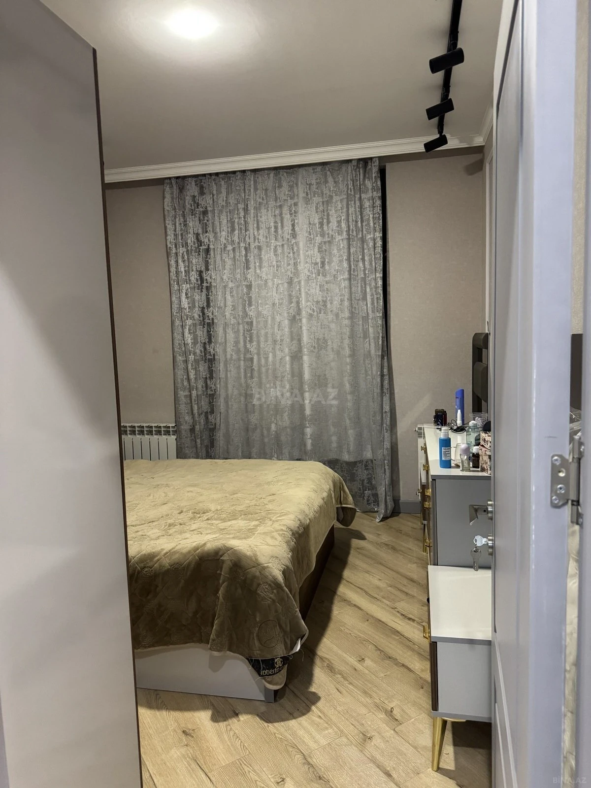 Satılır 2 otaqlı mənzil 67 m²