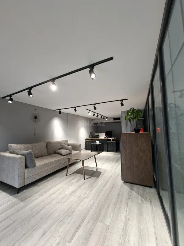 Satılır 4 otaqlı ofis 140 m²