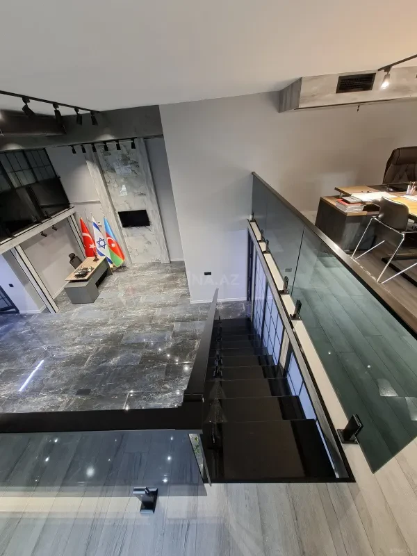 Satılır 4 otaqlı ofis 140 m²