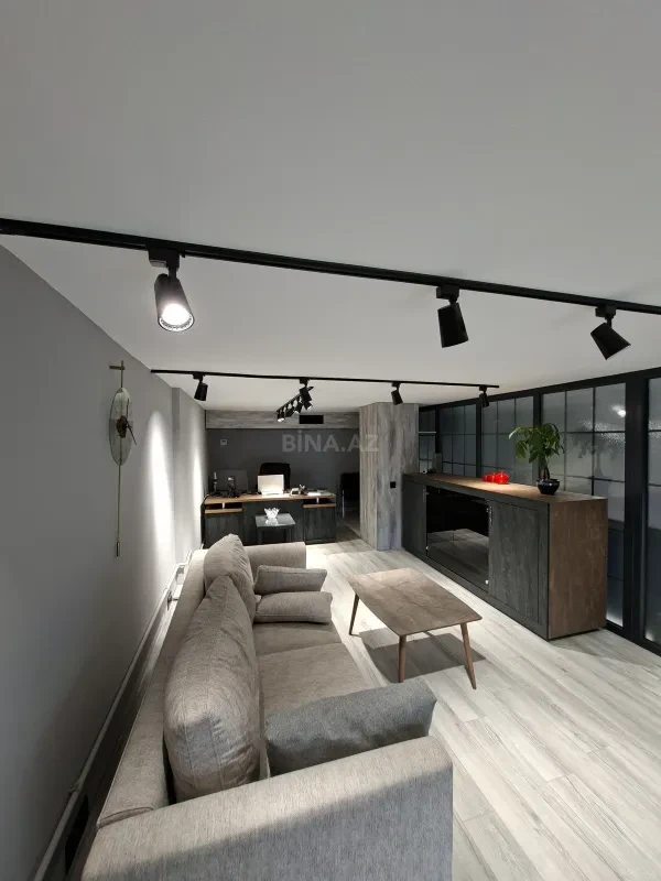 Satılır 4 otaqlı ofis 140 m²