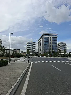 Satılır 4 otaqlı ofis 140 m²
